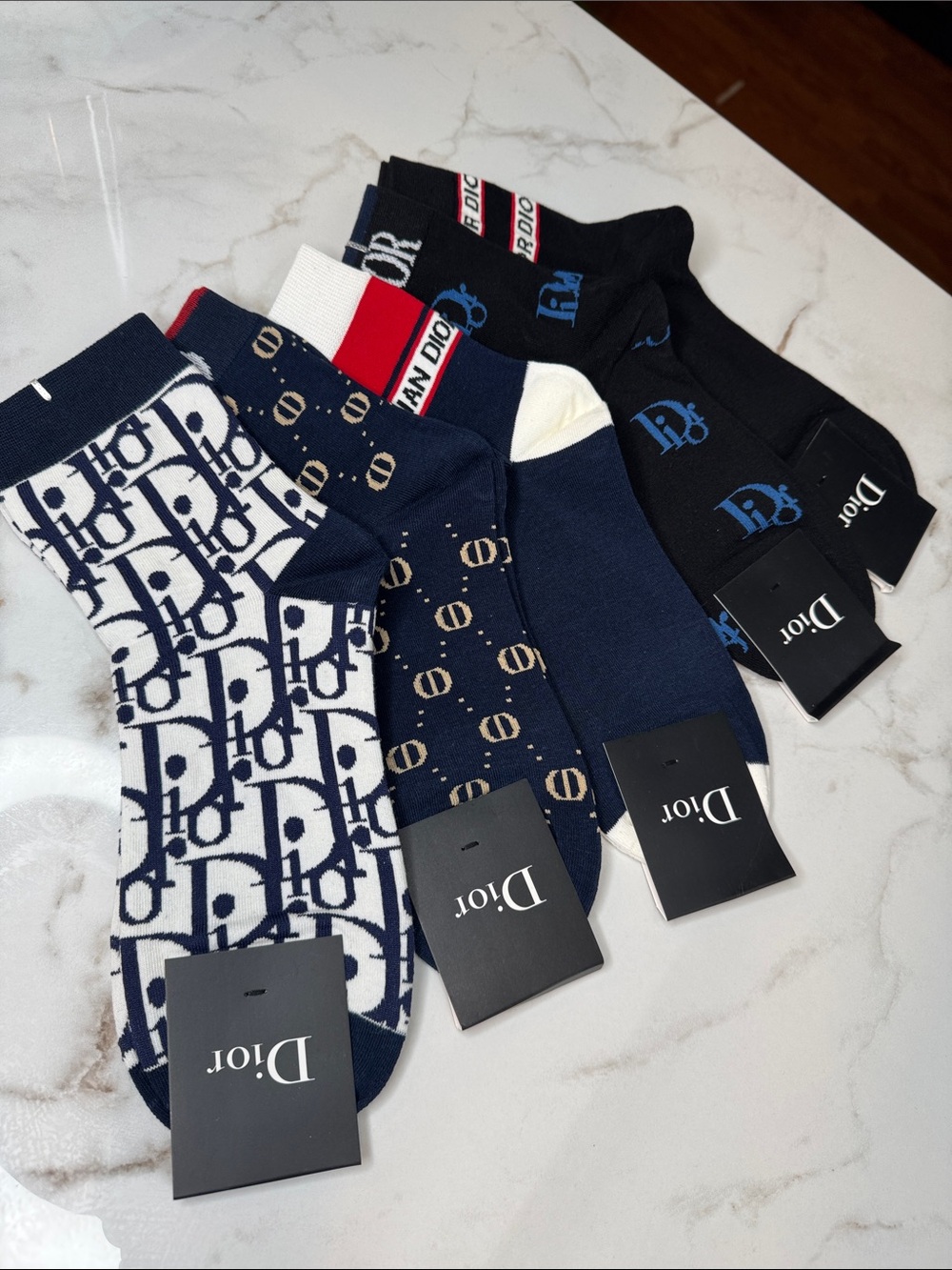 Unisex crew-length mid-calf socks